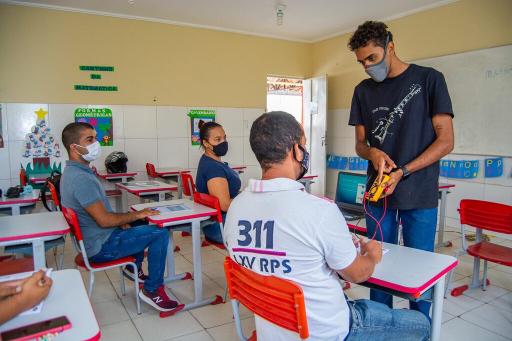 Cursos profissionalizantes desenvolvidos pela Prefeitura de Juazeiro criam alternativa de trabalho para moradores de residenciais do MCMV