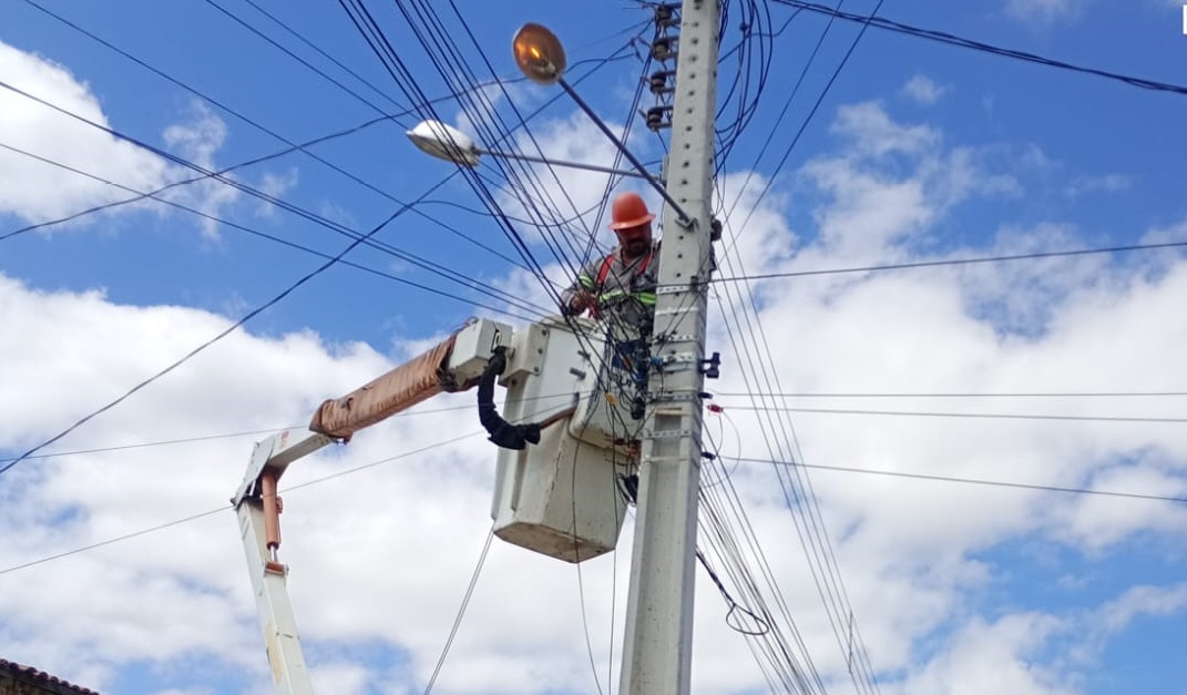 Disk Luz: Prefeitura de Juazeiro reforça manutenção da iluminação e atende mais de 10 bairros nesta semana