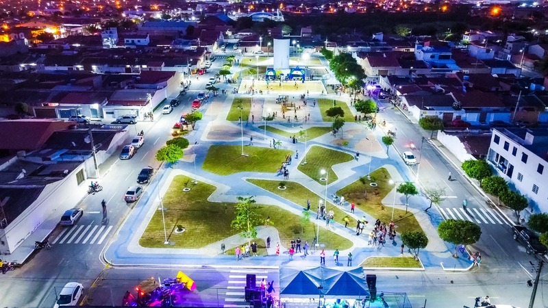 Praças construídas e revitalizadas pela Prefeitura de Juazeiro transformam o ambiente urbano e oferecem lazer e bem-estar; mais de 25 praças já foram entregues