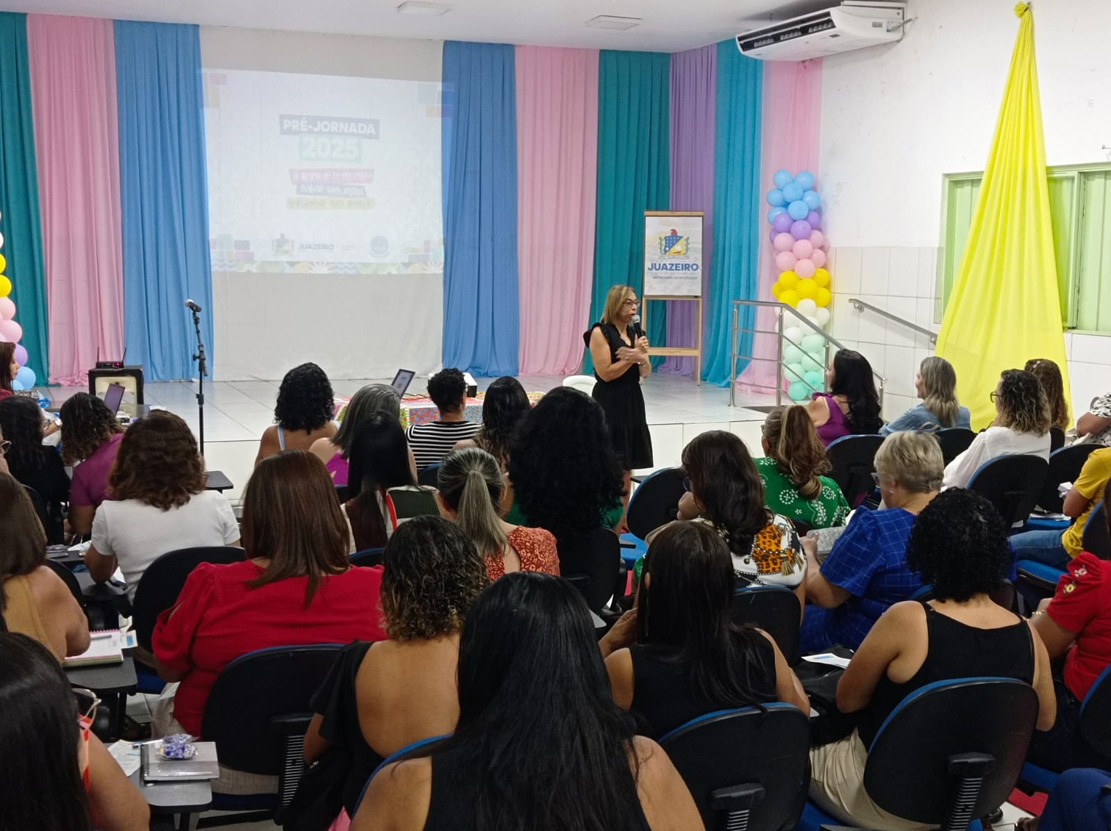 Secretaria de Educação de Juazeiro finaliza Pré-Jornada Pedagógica em encontro com gestores e vice-gestores escolares