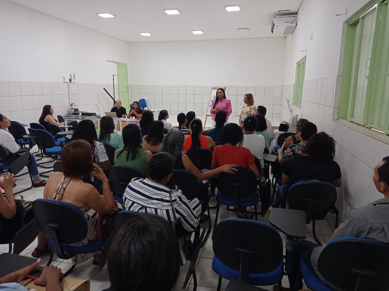 Secretaria de Educação de Juazeiro escuta demandas apresentadas por professores da rede municipal de ensino