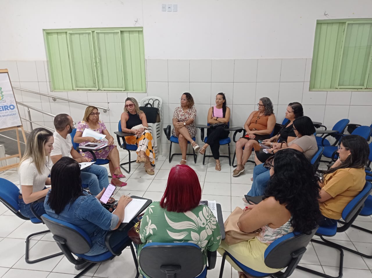 Secretaria de Educação de Juazeiro reúne gestores escolares do João Paulo II para discutir a organização da demanda de matrícula nas escolas do bairro