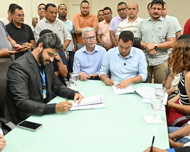 Prefeitura de Juazeiro assina contrato para construção de 250 casas do Programa Minha Casa, Minha Vida