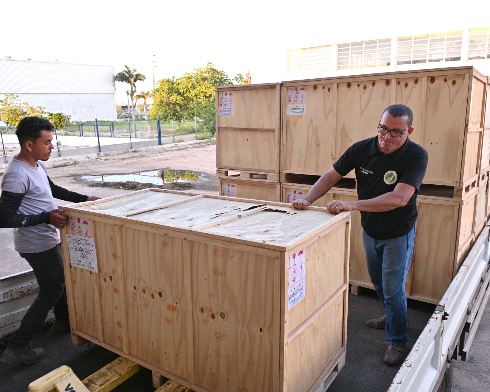 Mais conforto e eficiência: unidades de saúde de Juazeiro recebem cadeiras odontológicas
