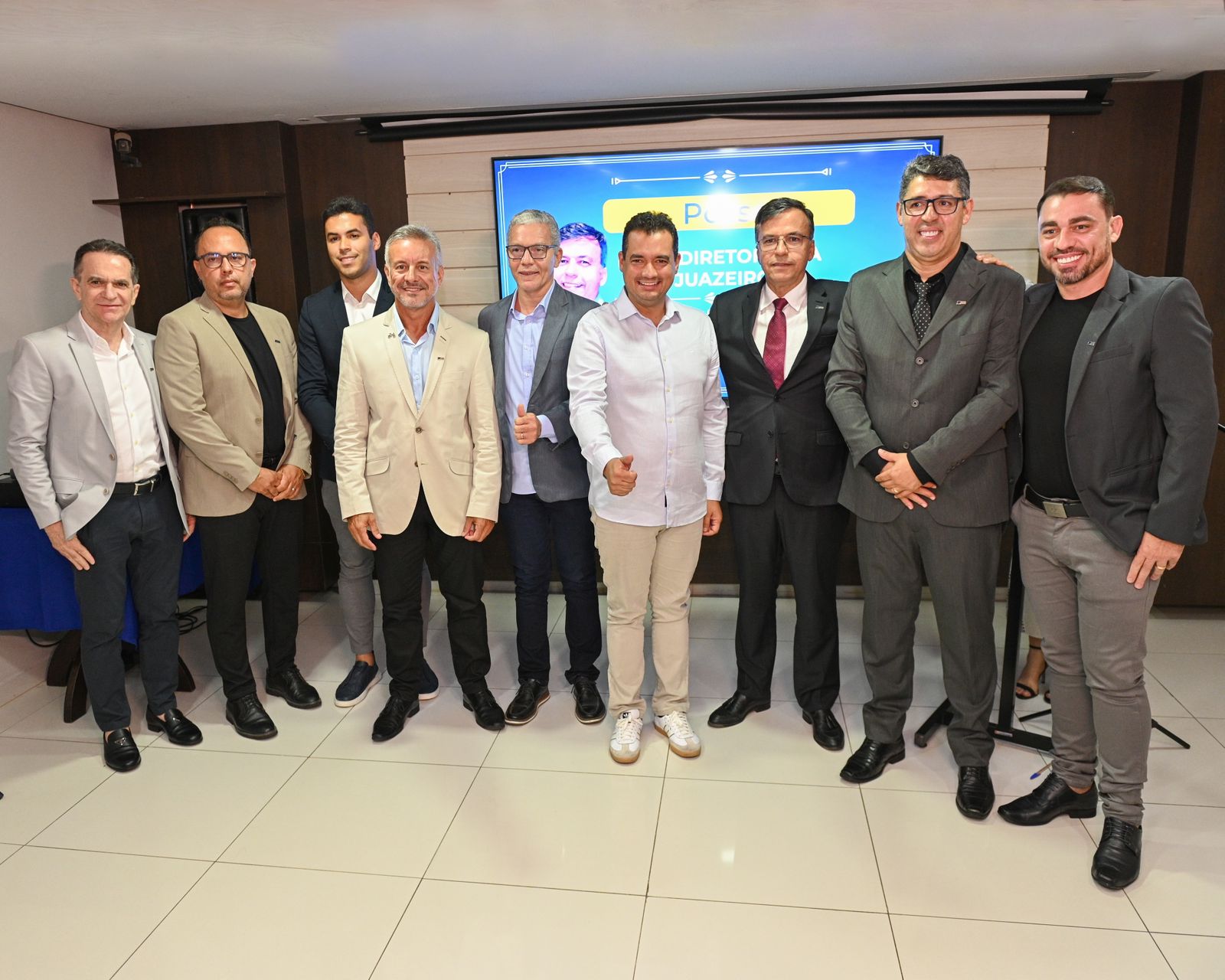 Prefeito e vice participam de posse da nova diretoria da CDL de Juazeiro