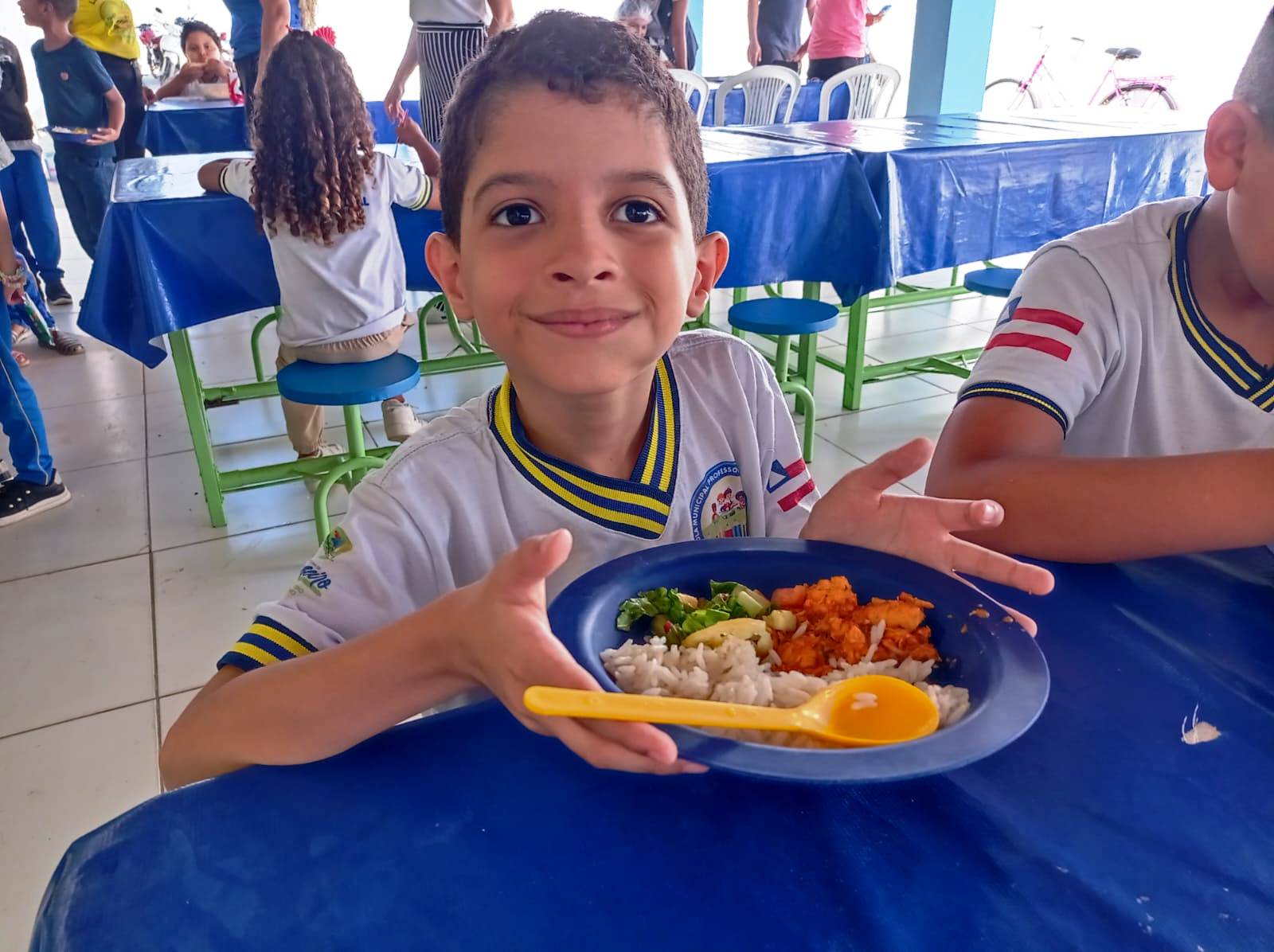 Alimentação saudável: refeição oferecida nas unidades de ensino estimula os alunos a cultivarem bons hábitos alimentares