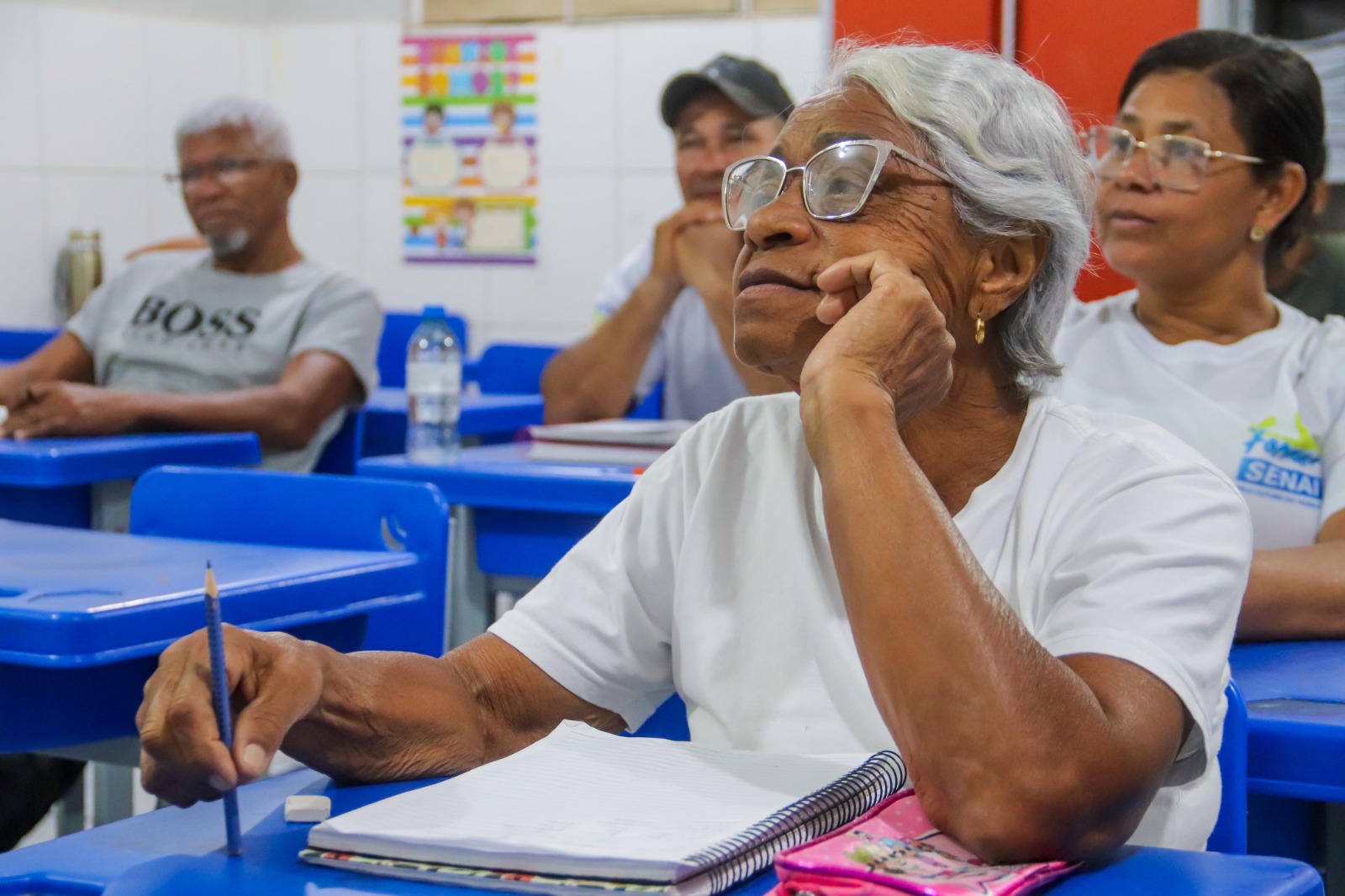 Escola Municipal Joca de Souza Oliveira promove mutirão para matrículas da Educação de Jovens e Adultos