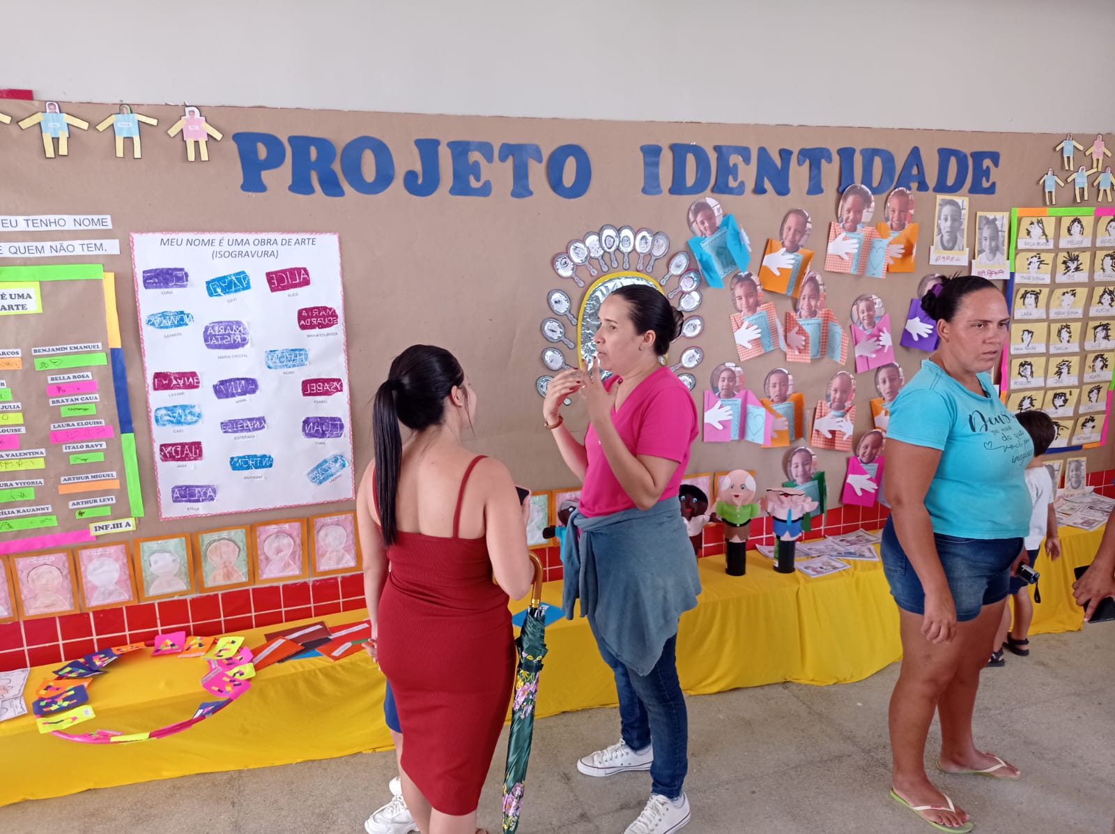 Escola aberta para a comunidade: Emei Suely Medrado recebe pais e responsáveis para exposição de atividades da educação infantil