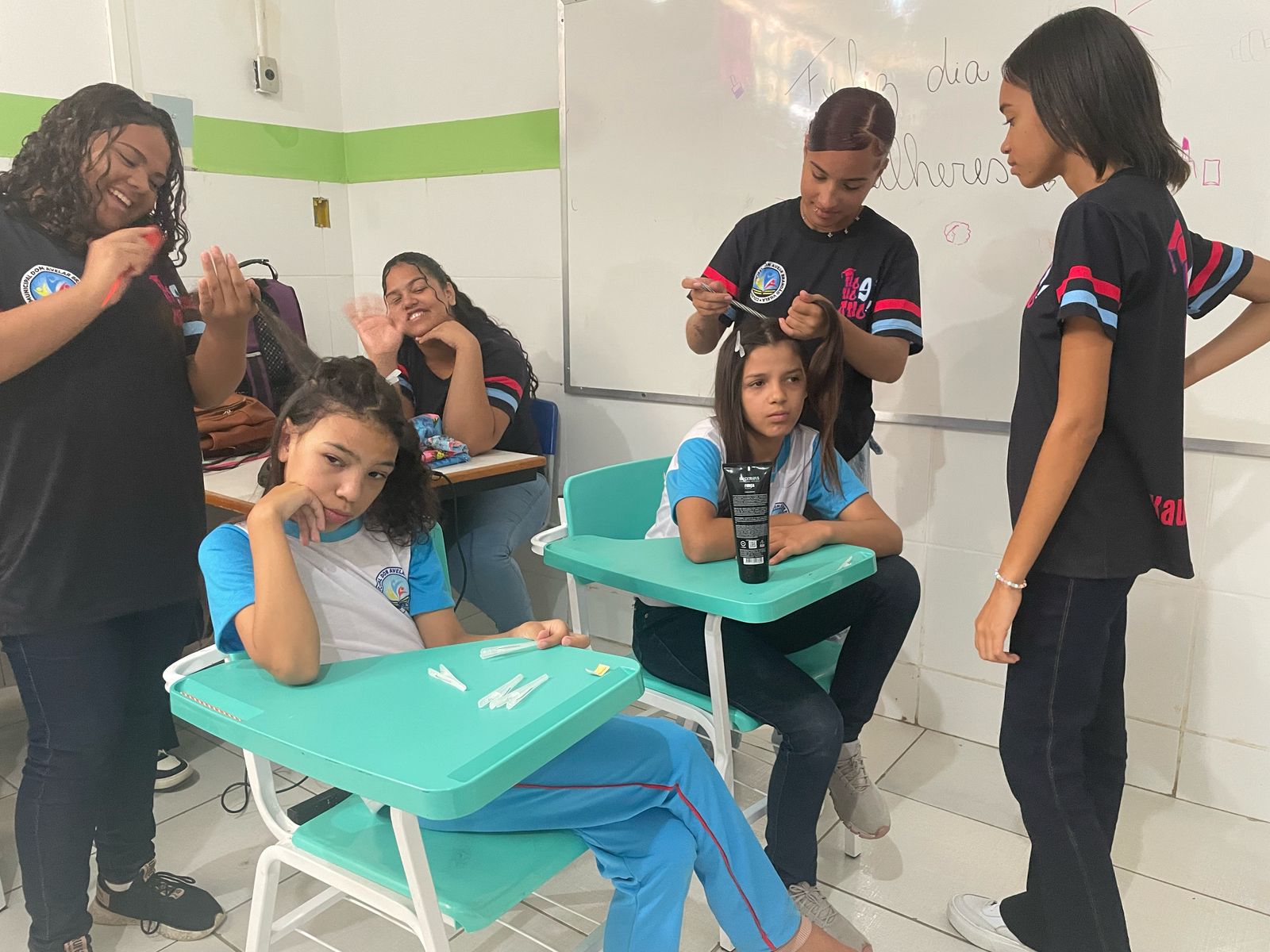 Estudantes da rede municipal de ensino de Juazeiro celebram o Dia Internacional da Mulher