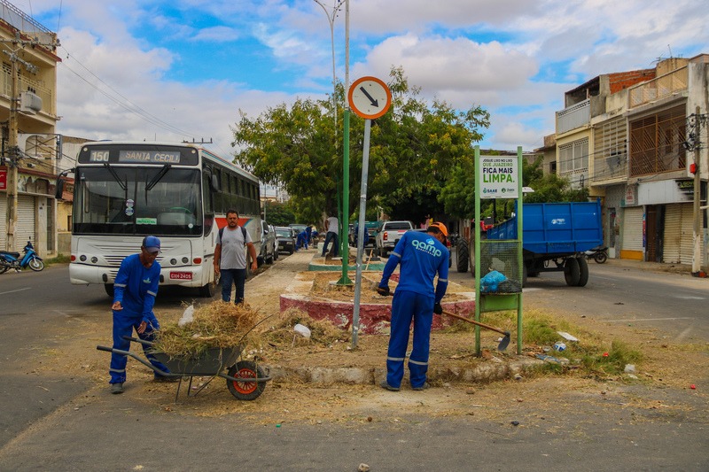 Moradores aprovam ação de limpeza contínua em Juazeiro, que no sábado atendeu 24 pontos