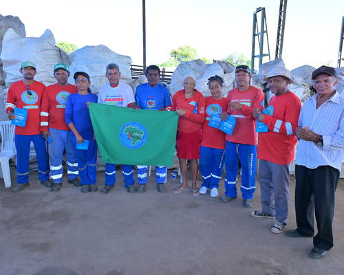 Catadores de Juazeiro recolhem 30 toneladas de resíduos por mês e ajudam a preservar o meio ambiente