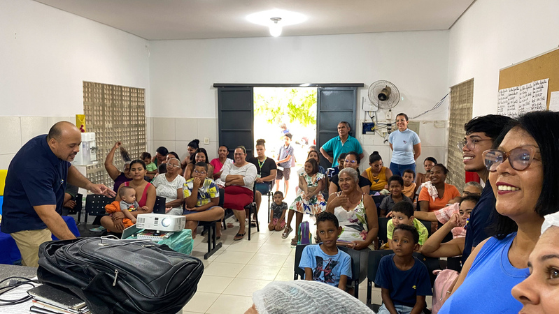 Sesau promove roda de conversa sobre inclusão de pessoas com TEA na UBS do bairro Antônio Guilhermino