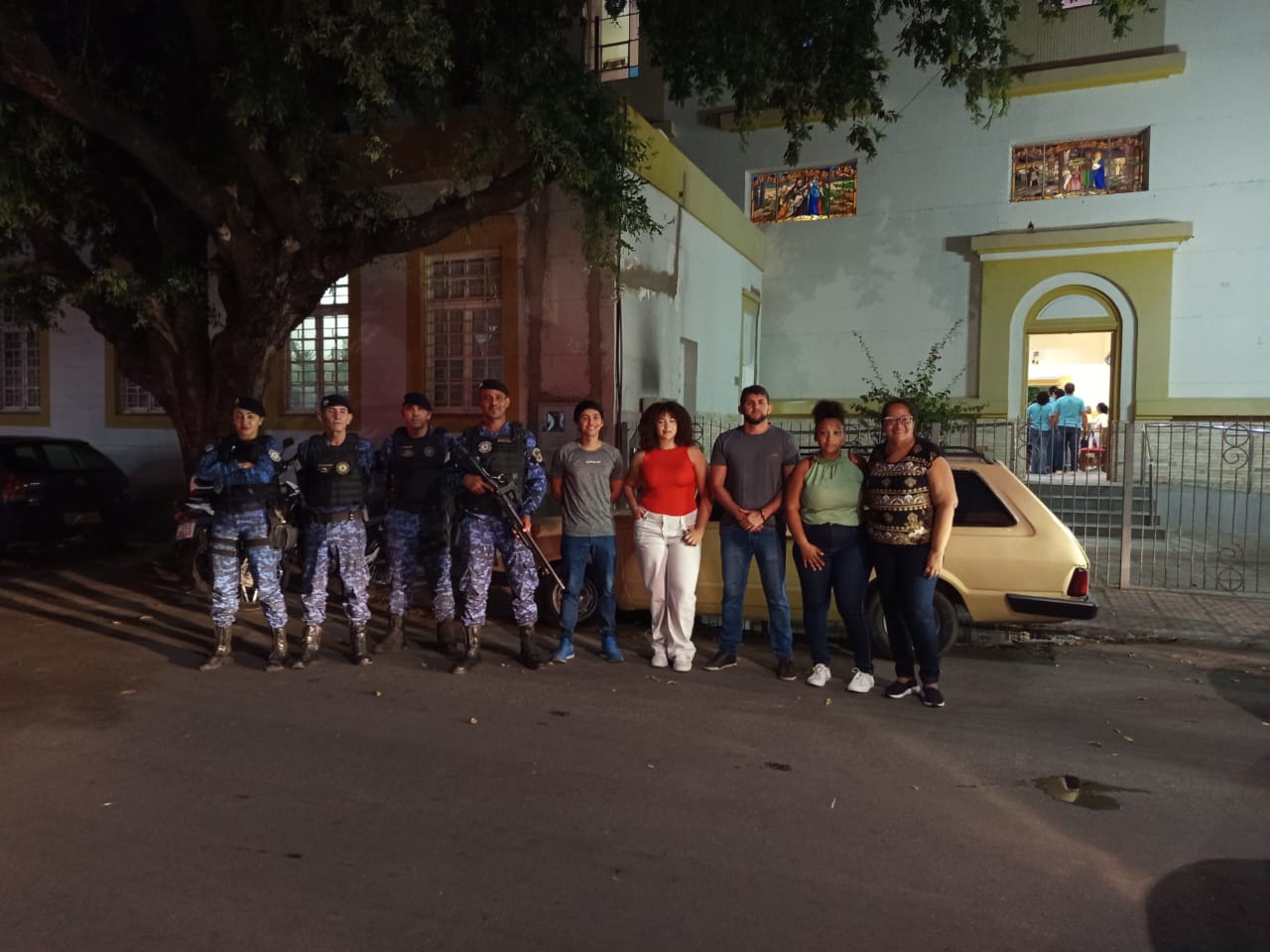 Sedes promove ação de escuta e acolhimento a pessoas em situação de rua no entorno do Mercado do Produtor