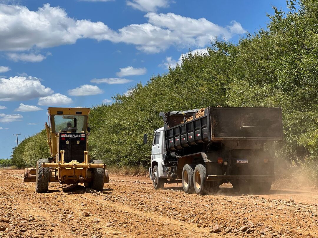 Juazeiro Limpa: Secretaria de Serviços Públicos realiza mais de 88 ações em mais de 35 bairros de Juazeiro no mês de março
