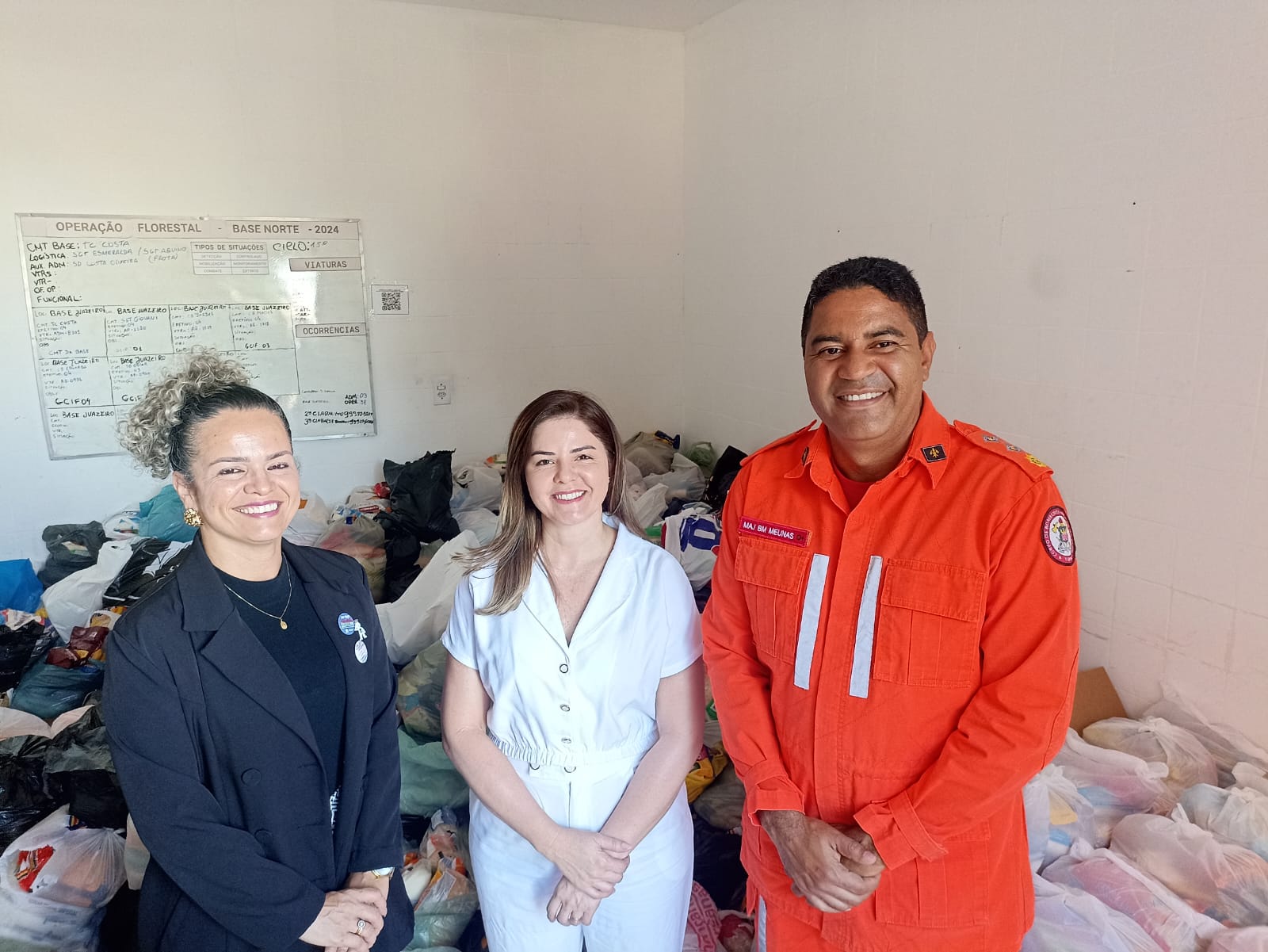 Juazeiro Sem Fome articula doação de alimentos arrecadados no Canta Bahia em ação conjunta com o Corpo de Bombeiros