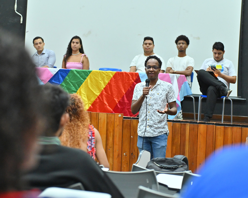 Juventude protagoniza debate sobre diversidade e inclusão em pré-conferência realizada no Colégio Modelo