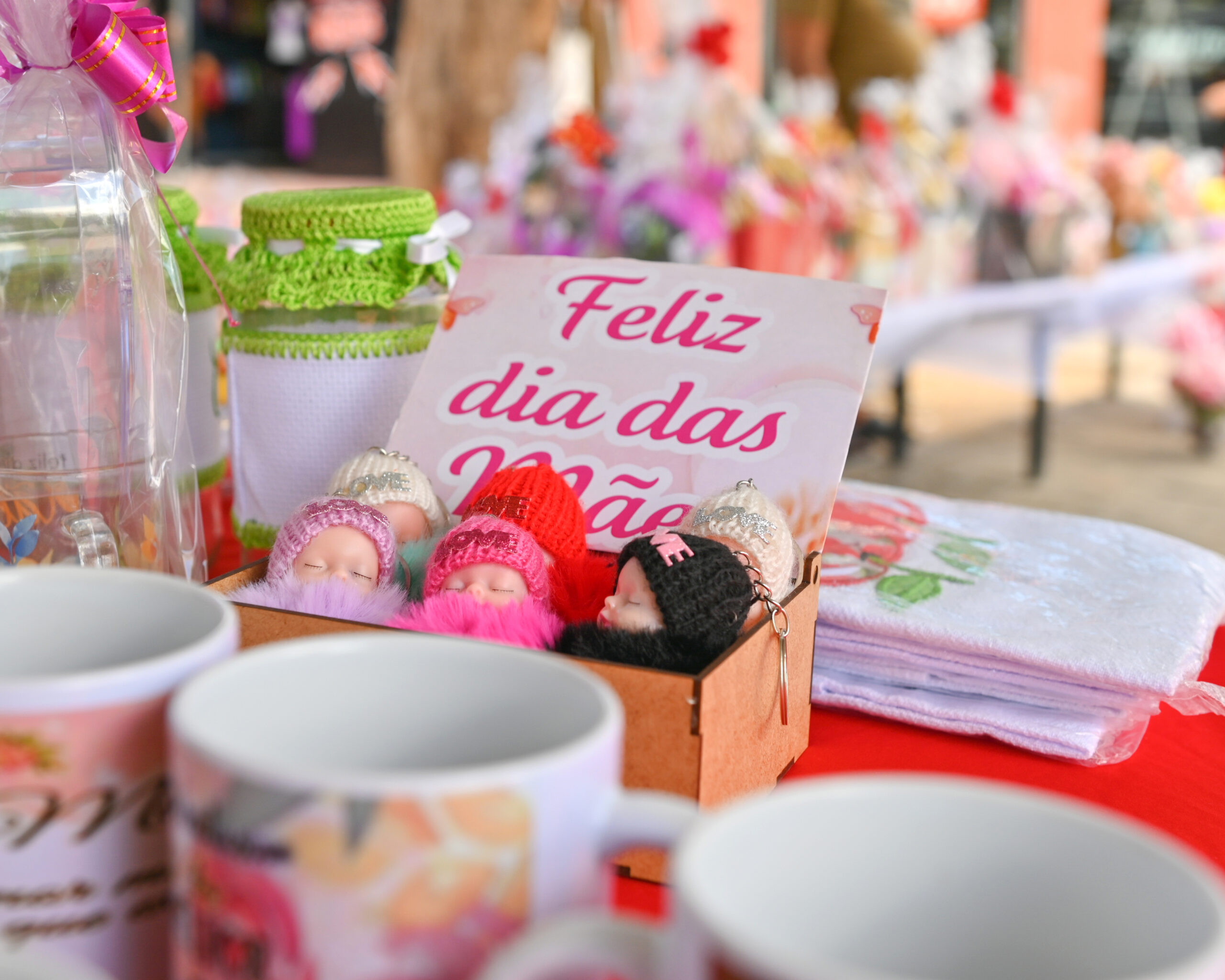Feira de Artesanato Empreendedora de Dia das Mães inicia seu primeiro dia de vendas