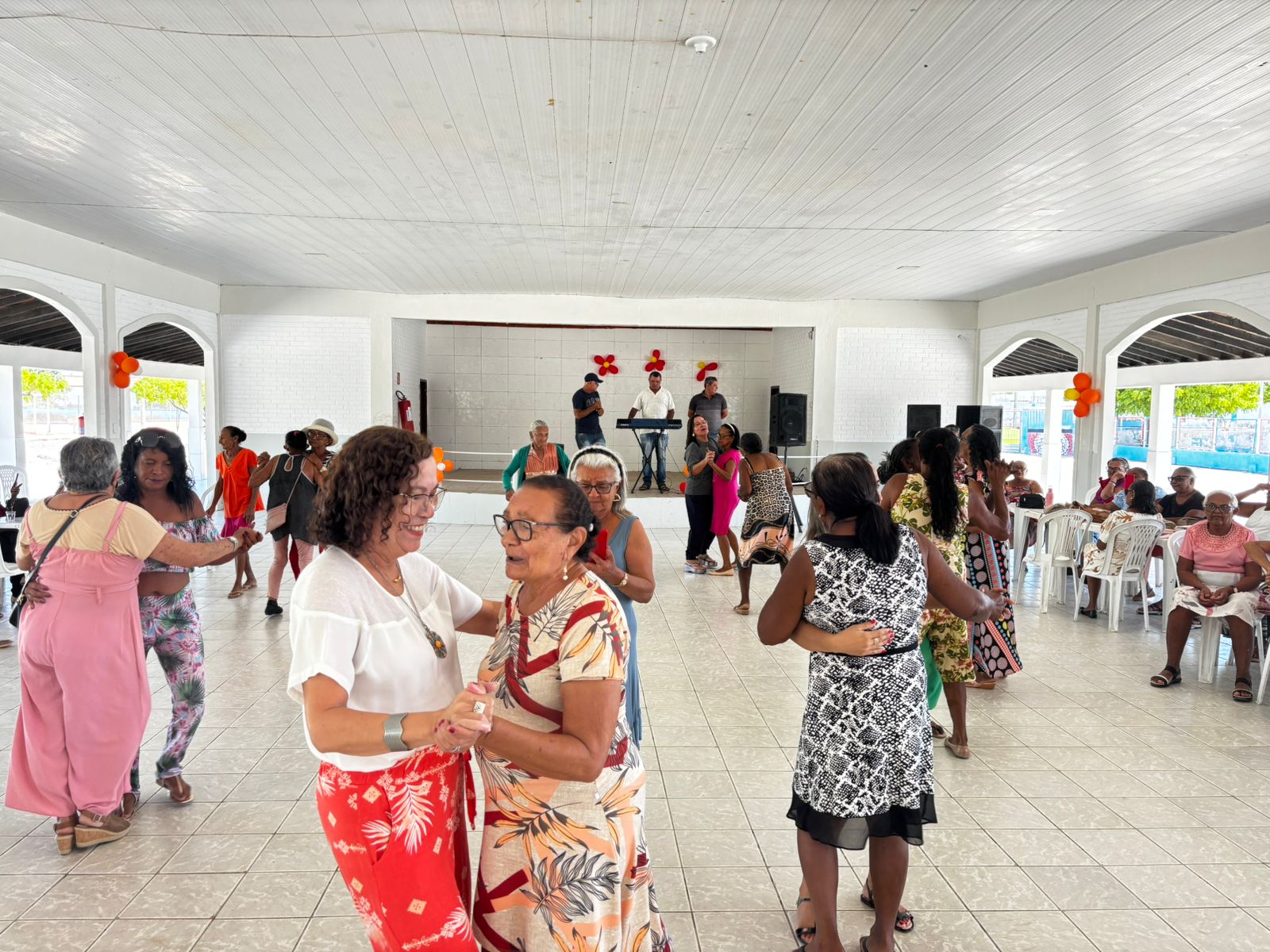 Participantes do Serviço de Convivência dos CRAS celebram o Dia das Mães com evento de integração e acolhimento