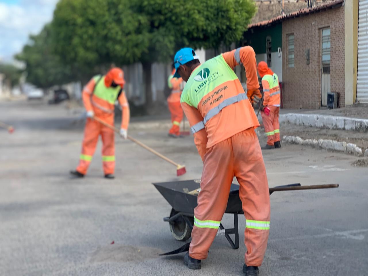 Programa Juazeiro Limpa atinge mais de 400 pontos com ações de limpeza e manutenção em abril