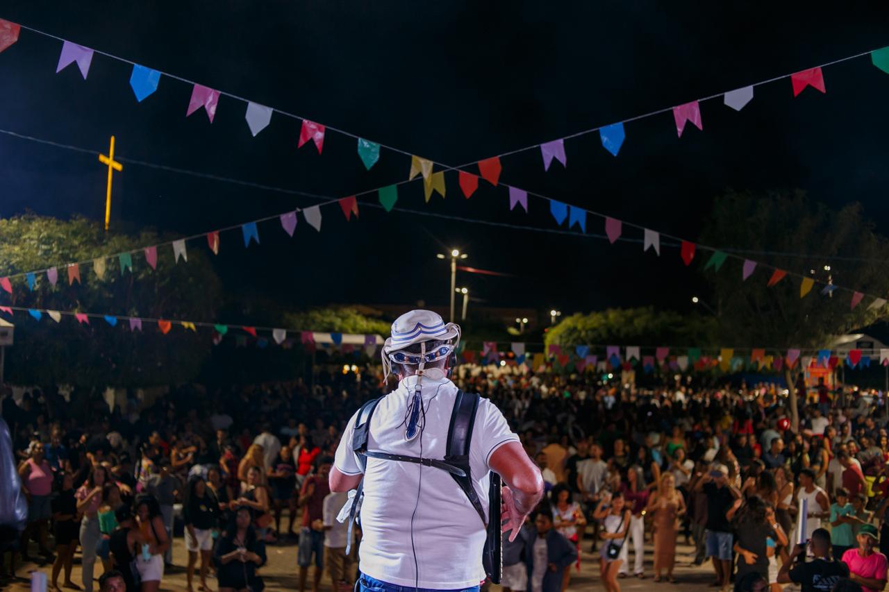 João Paulo II recebe abertura do São João em Juazeiro com homenagem à Wanderley do Nordeste, forró e muita alegria