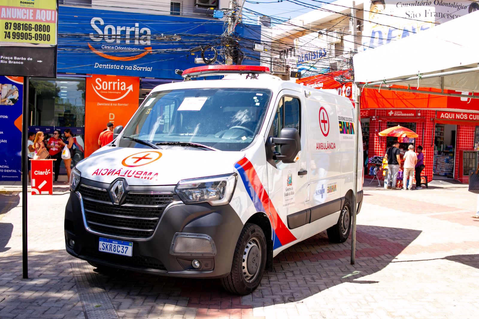 Saúde de Juazeiro celebra aquisição de nova ambulância para atendimento de pacientes do TFD