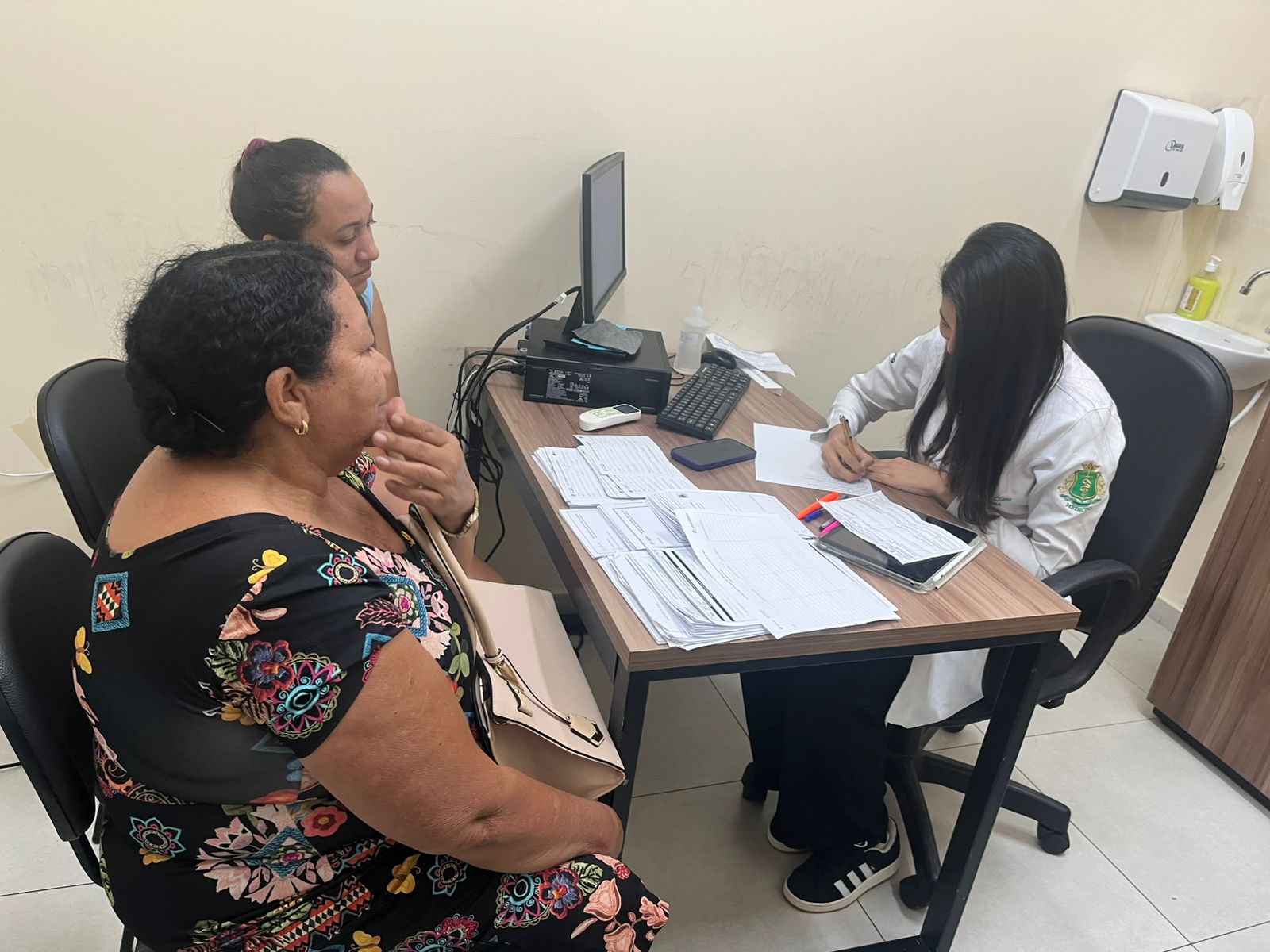 Mais de 40 pessoas são atendidas em Mutirão de Combate ao Câncer de Pele promovido pela Secretaria de Saúde de Juazeiro