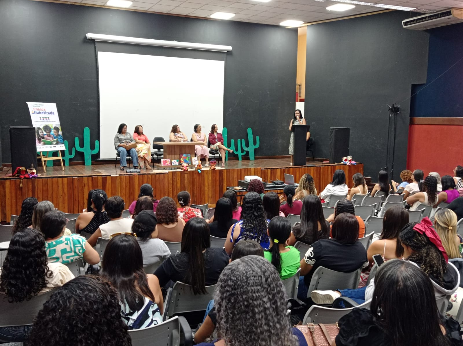 Secretaria de Educação de Juazeiro finaliza ciclo de formações do programa de Leitura e Escrita na Educação Infantil