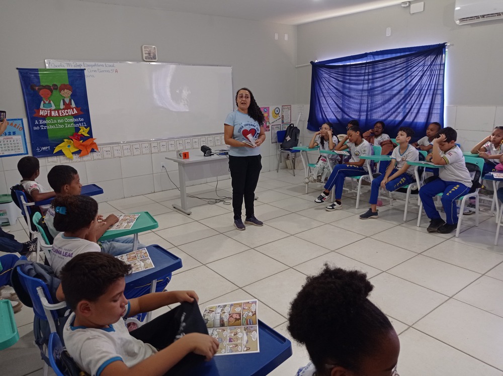 Rede municipal de ensino de Juazeiro promove ações educativas no Dia Mundial de Combate ao Trabalho Infantil