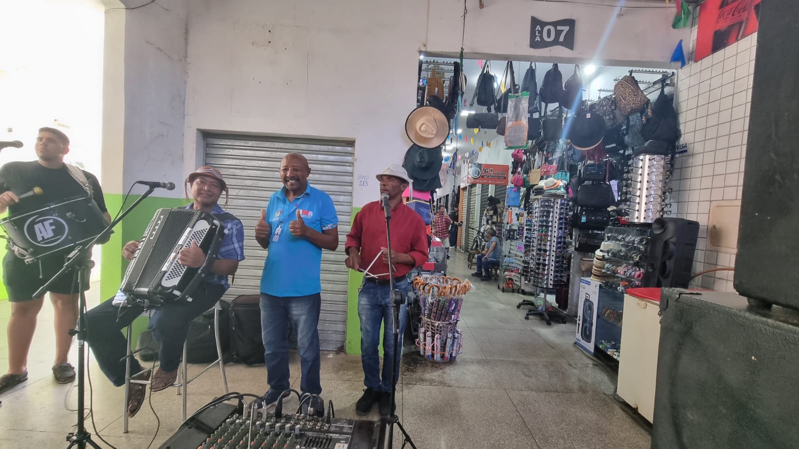 Em ritmo de São João, projeto da AMA movimenta feiras e mercados de Juazeiro