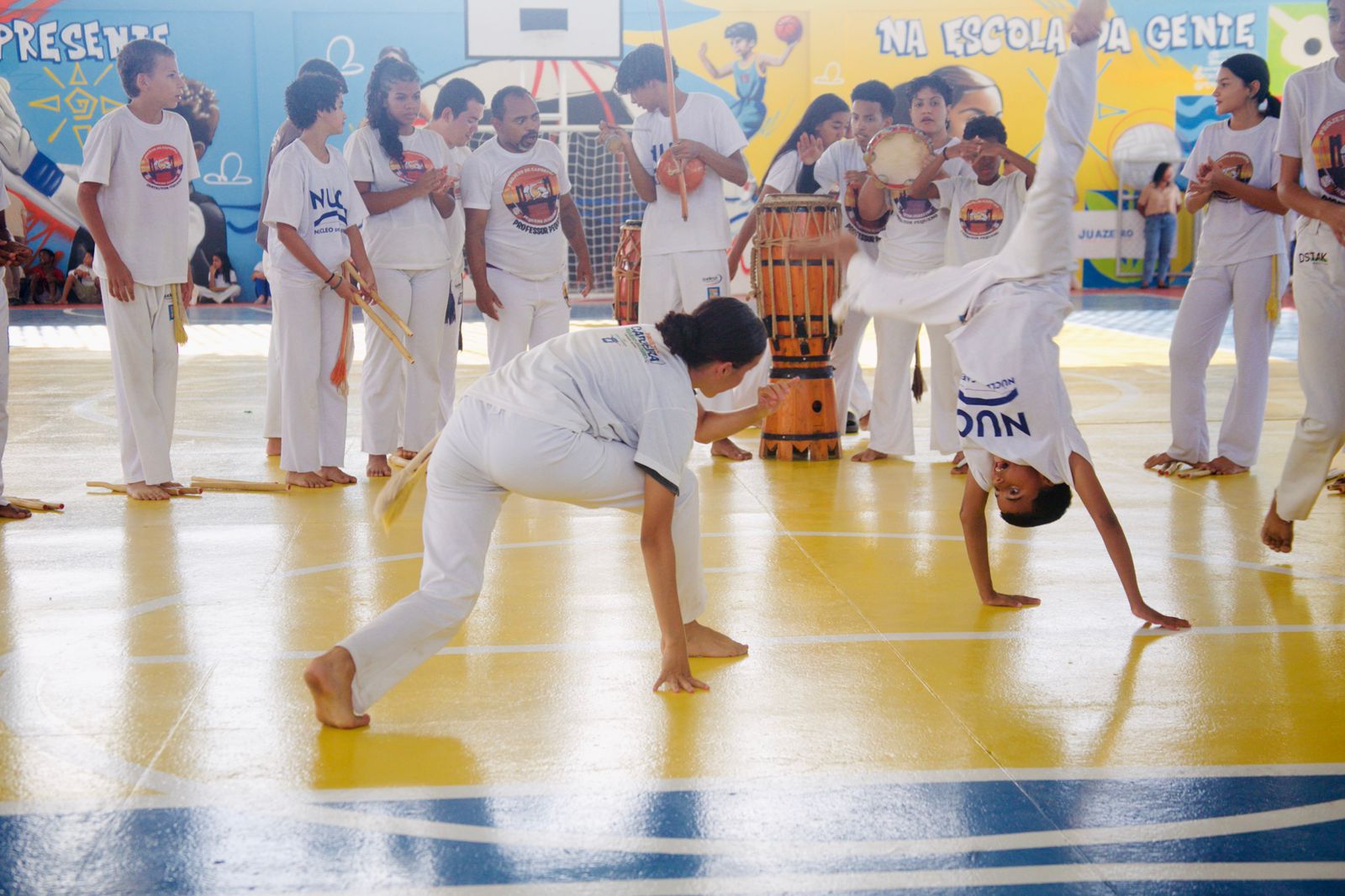 Incentivo ao esporte: moradores do Itaberaba comemoraram a requalificação da quadra poliesportiva do bairro
