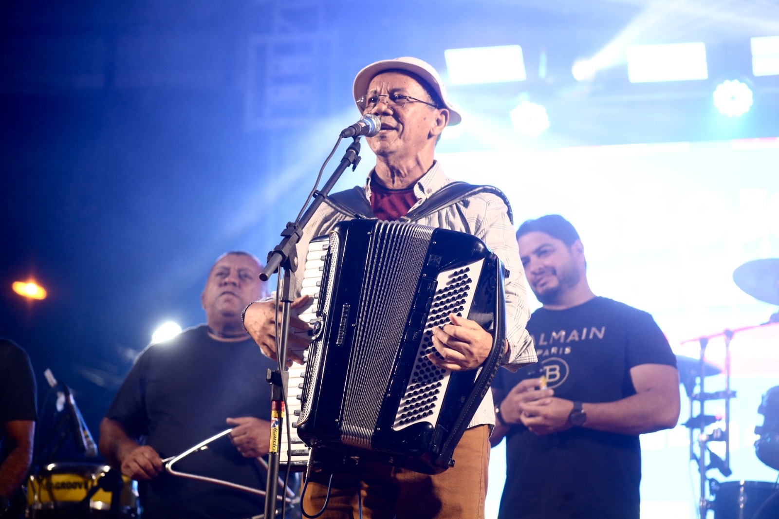 No bairro Piranga, sanfona, roda gigante e xote embalaram a penúltima noite do São João de Gente
