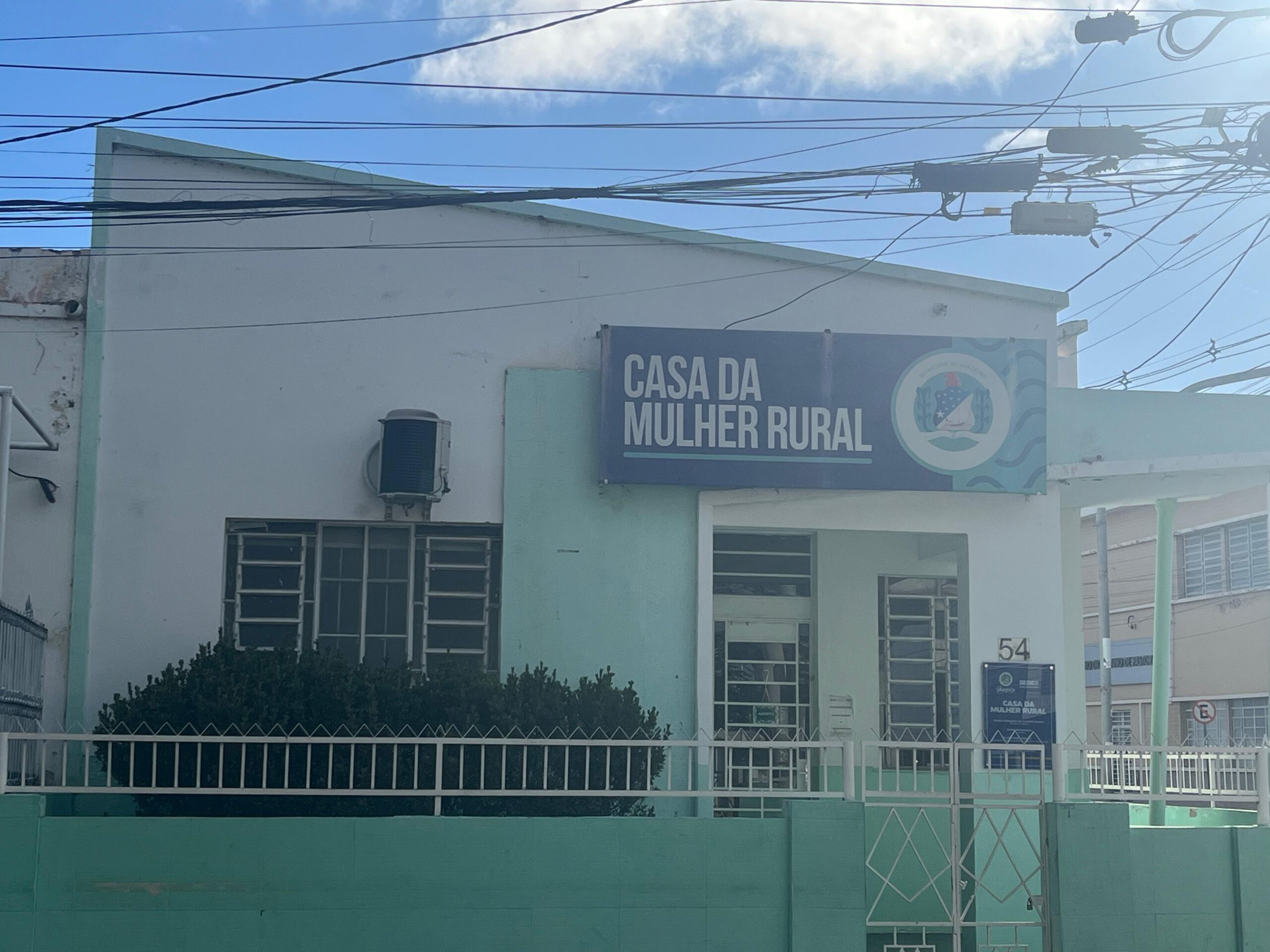 Casa da Mulher Rural de Juazeiro suspende serviços temporariamente devido à mudança de endereço
