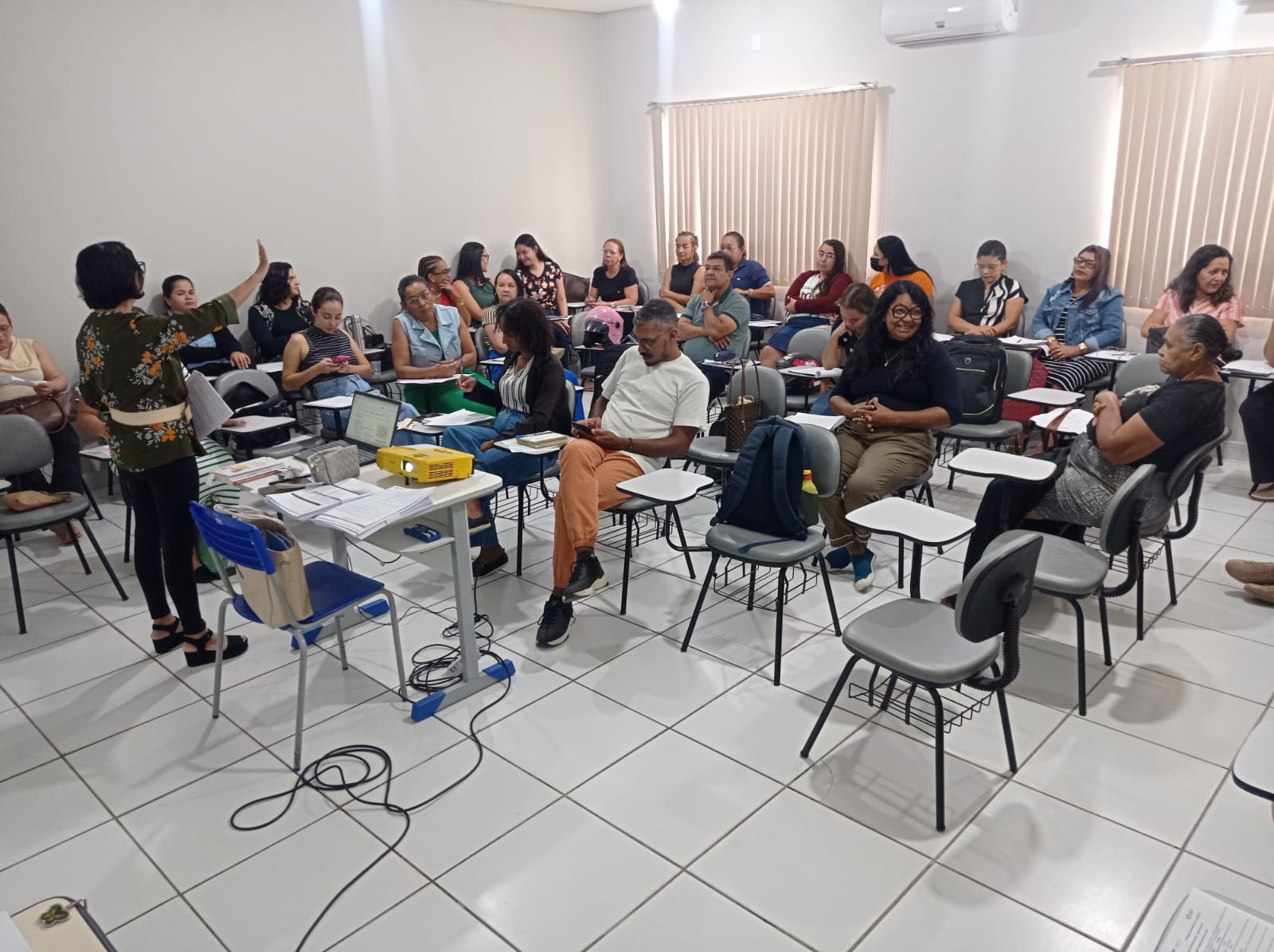 Professores de AEE da rede municipal de ensino de Juazeiro participam de formação