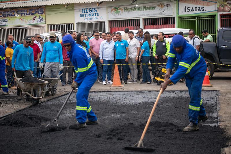 Prefeitura inicia entrega de obras dos 147 anos de Juazeiro com requalificação asfáltica das ruas do Mercado do Produtor