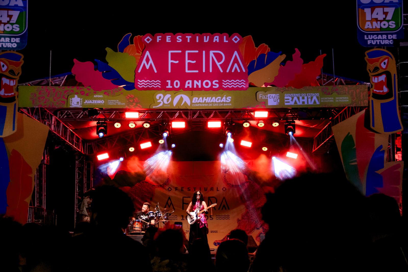 Juazeiro 147 anos: exposição, poesia e muita música marcaram o segundo dia do Festival a Feira, que integra a programação de aniversário da cidade.