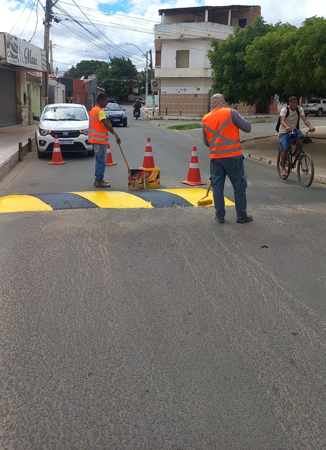 Prefeitura de Juazeiro avança nas ações para revitalizar sinalização de ruas e avenidas da cidade