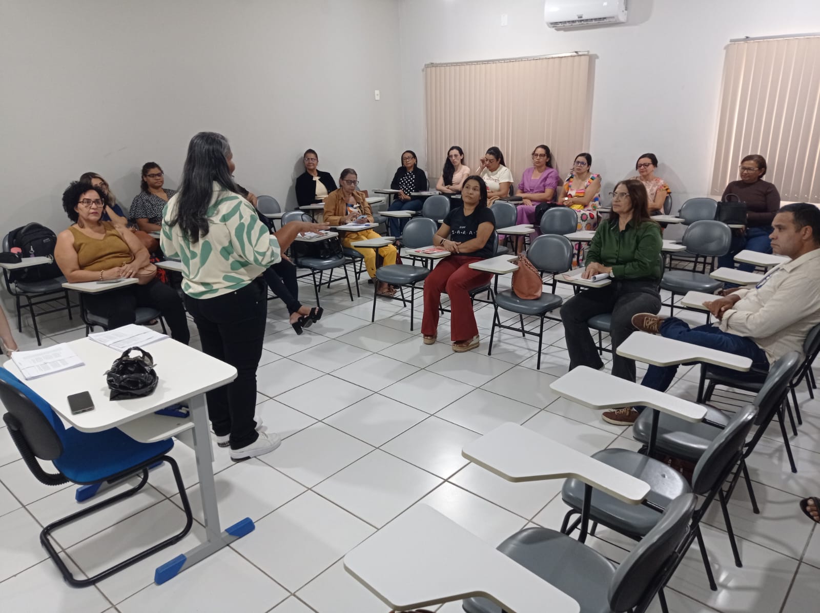 Secretaria de Educação de Juazeiro promove 6º Encontro de Formação Continuada para profissionais de AEE