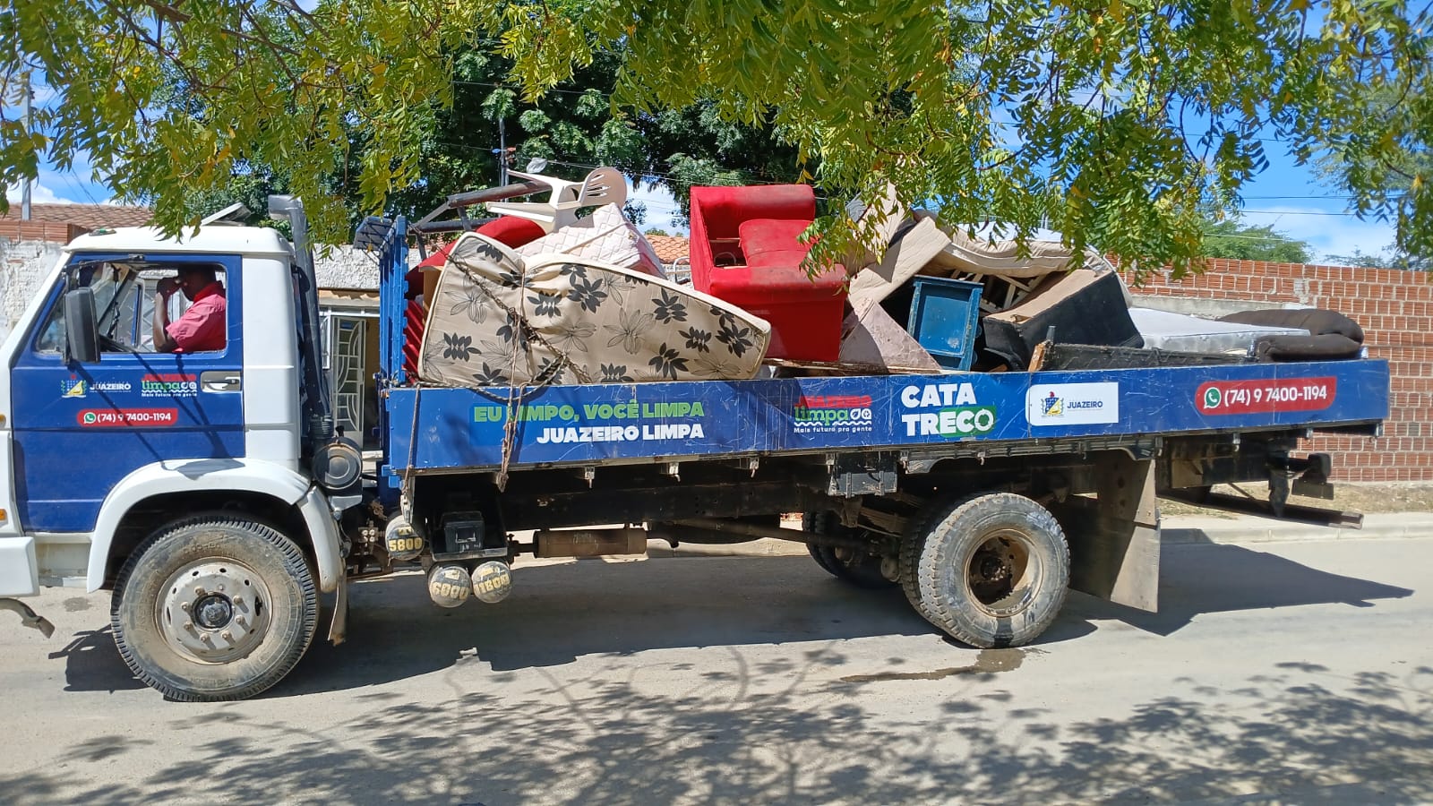 Cata-Treco recolheu mais de 300 itens sem utilidade em julho e atendeu 47 bairros de Juazeiro