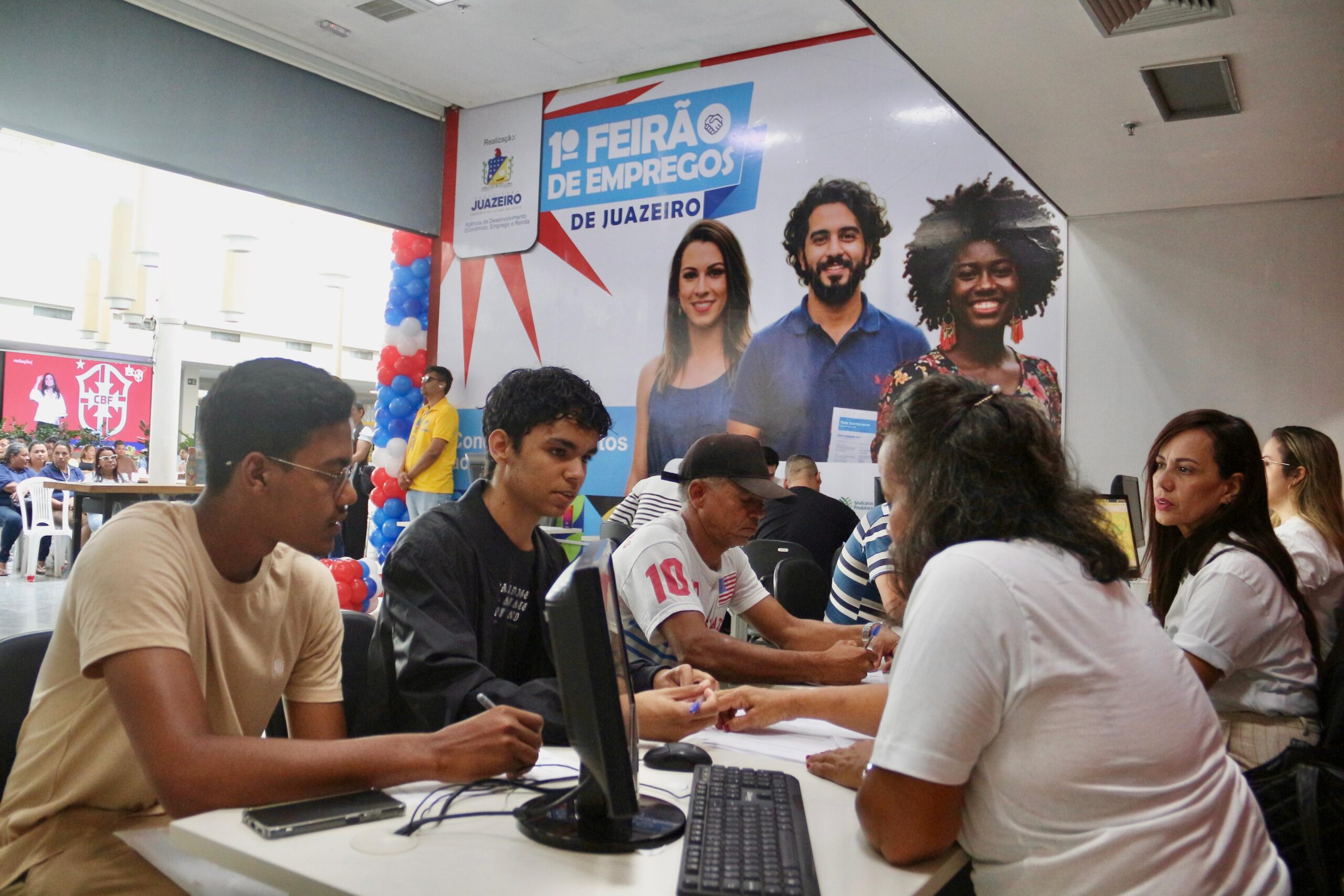 Prefeitura de Juazeiro faz história impulsionando o mercado de trabalho com o 1º Feirão de Empregos: mais de 1,5 mil participantes e mais de 500 vagas iniciais