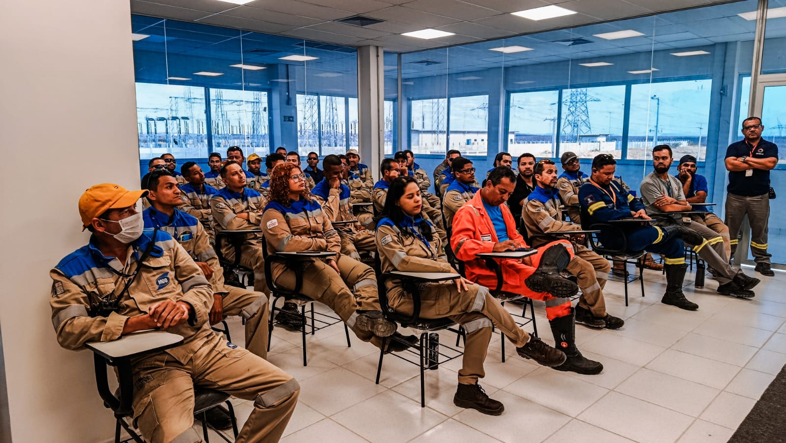 Patrulha Maria da Penha realiza palestra sobre violência contra a mulher no Complexo Solar ENEVA