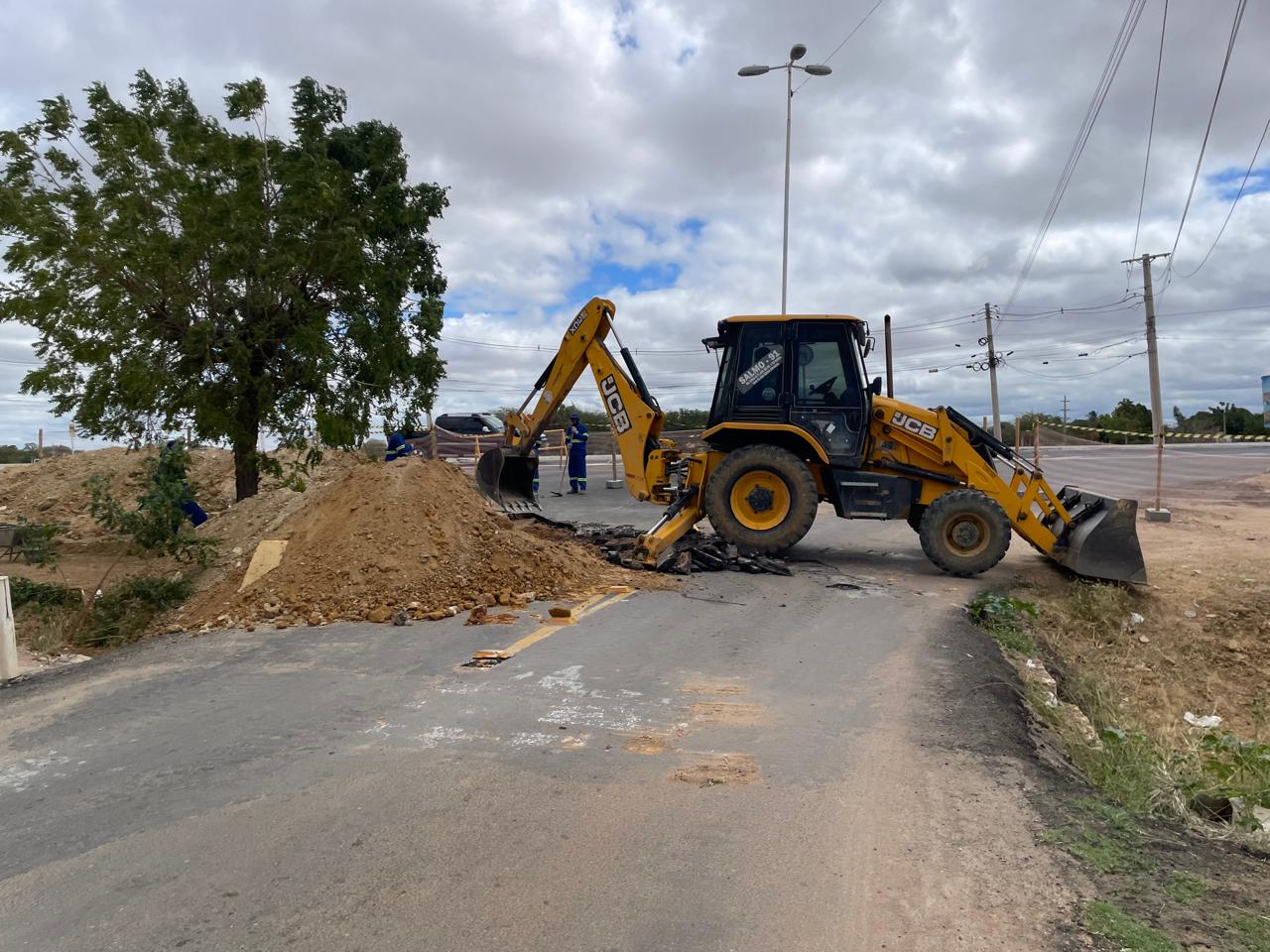 Prefeitura de Juazeiro informa interdição temporária na Avenida Edésio Santos, no bairro Pedro Raimundo, para obras de drenagem