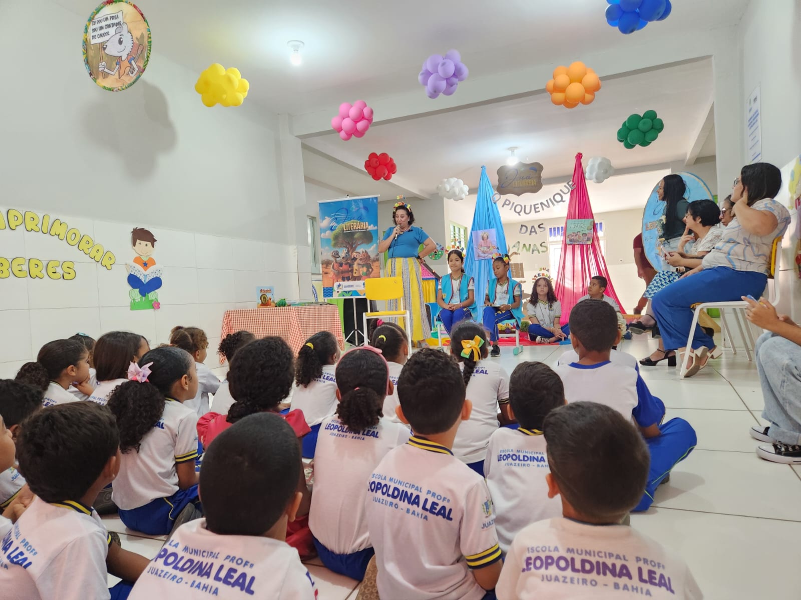 Juá Literária leva escritores às escolas e desperta paixão pela leitura