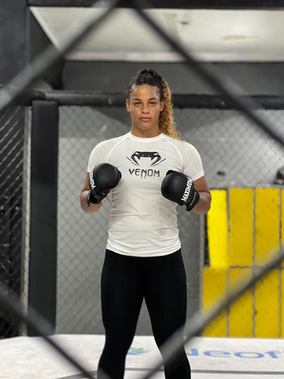 Atleta juazeirense estreia no MMA profissional em evento de destaque no Ceará, apoiada pela Prefeitura de Juazeiro