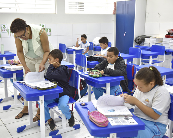 Prefeitura de Juazeiro celebra o Dia do Professor destacando as conquistas na valorização dos educadores da rede municipal de ensino