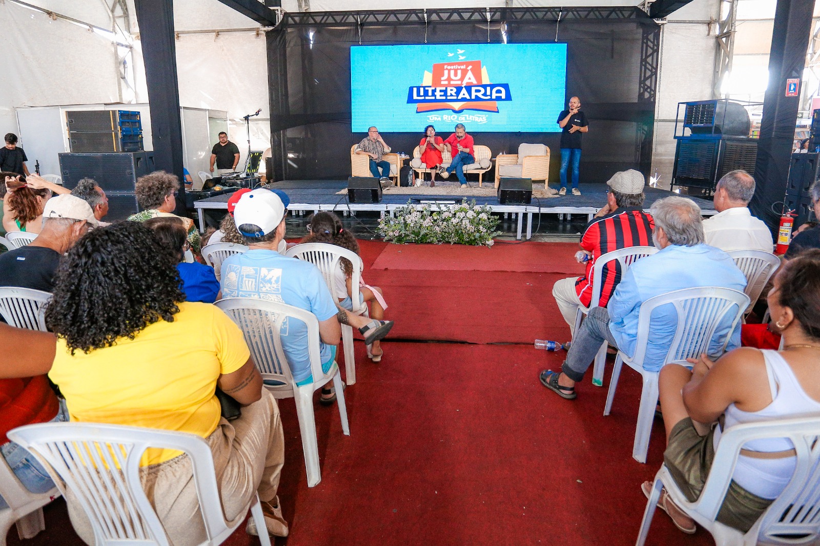 Juá Literária: Encerramento do Espaço Flijuá celebra a força da literatura e da poesia