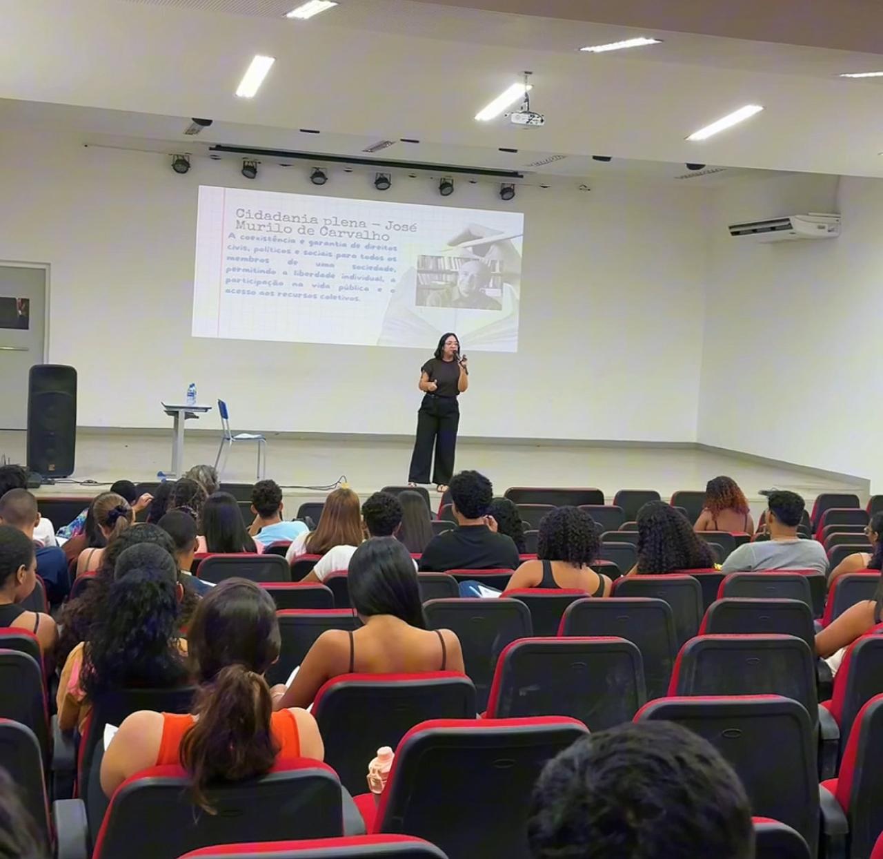 Prefeitura de Juazeiro realiza primeiro ciclo de aulões do programa Aprova Juazeiro com foco em redação e matemática