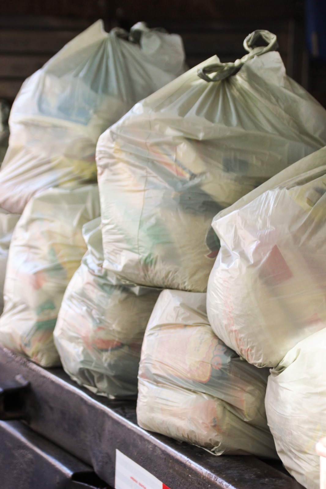 Prefeitura de Juazeiro, através do programa Juazeiro Sem Fome, entrega 70 kits alimentares arrecadados no festival católico ‘Canta Juazeiro com Maria’