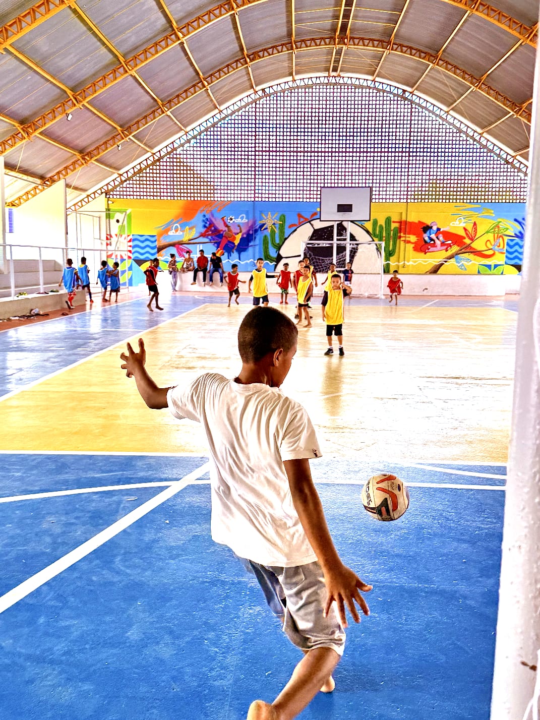 Programa da Prefeitura de Juazeiro leva infraestrutura esportiva e prática de atividade física para comunidades