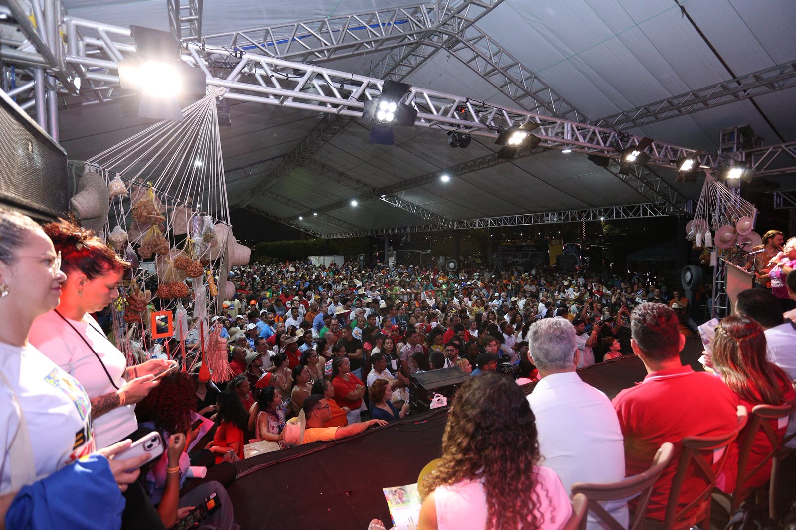 Semiárido que pulsa: Juazeiro recebe ato político-cultural com presença do governador Jerônimo Rodrigues e ministros de estado durante o Congresso Brasileiro de Agroecologia