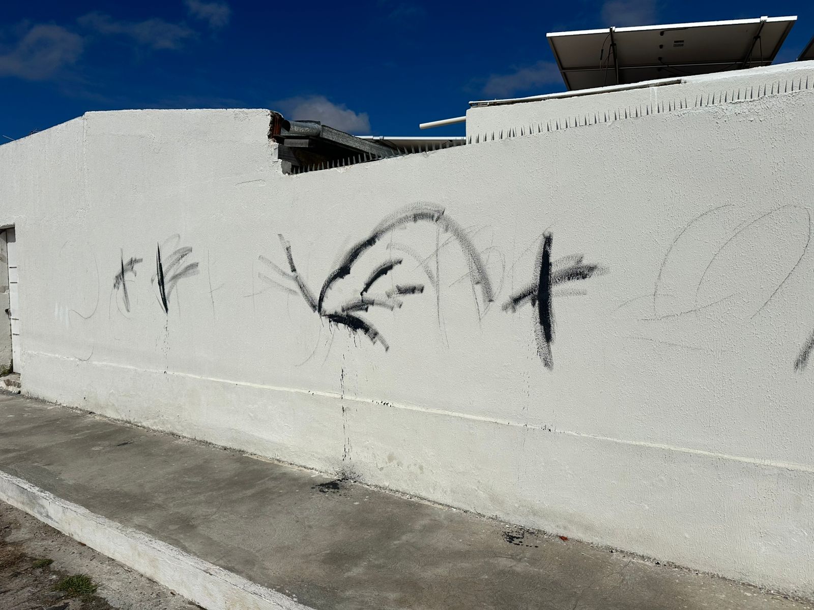 Prefeitura de Juazeiro repudia atos de vandalismo contra o Centro POP e reforça compromisso com a população em situação de rua